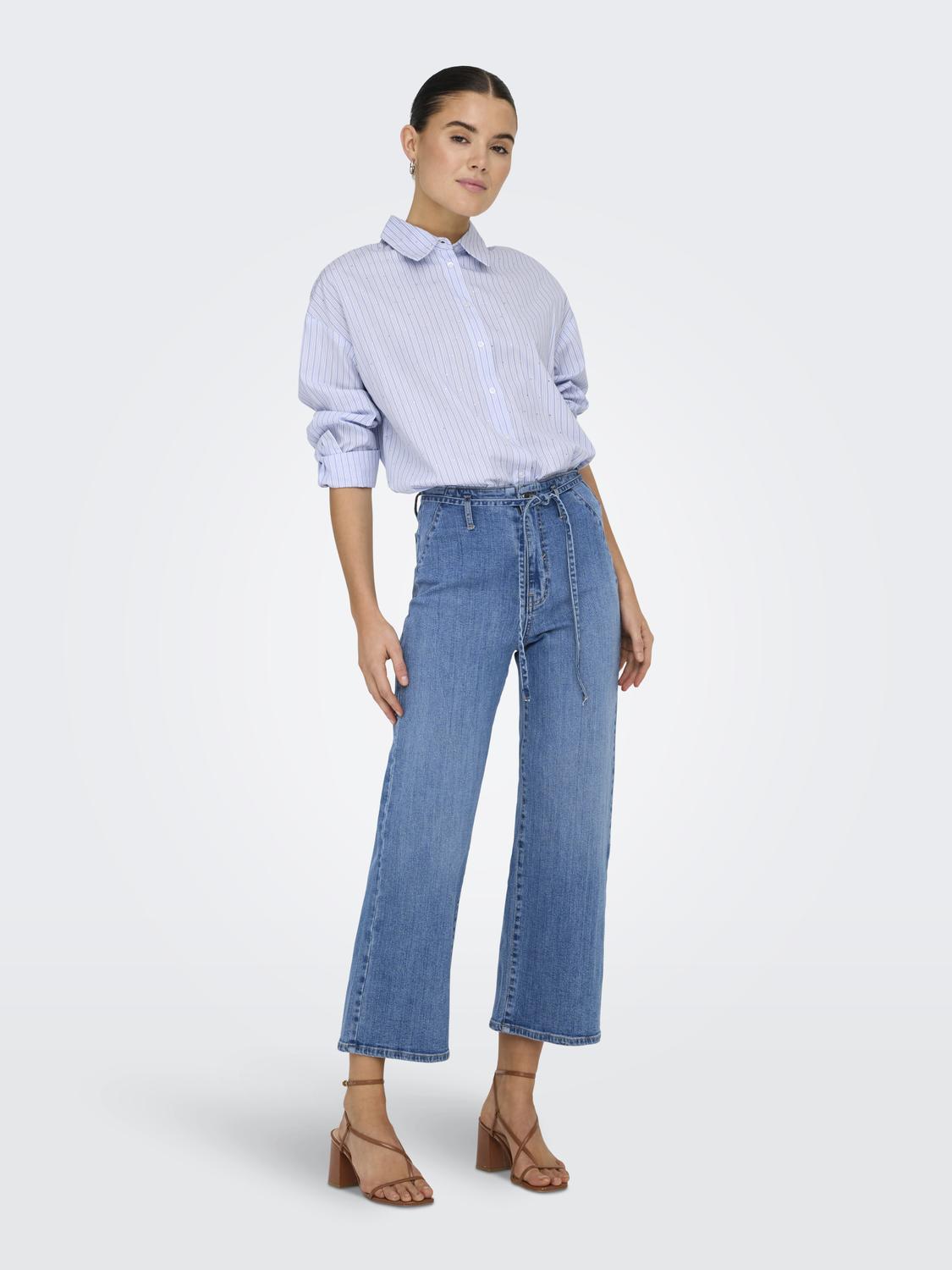 model_shot-front_full